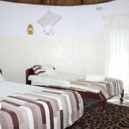 Reed Mat Lodge Lusaka Exterior photo